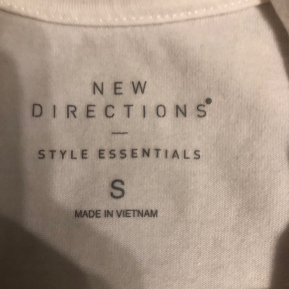 Plain white tank - Picture 2 of 2